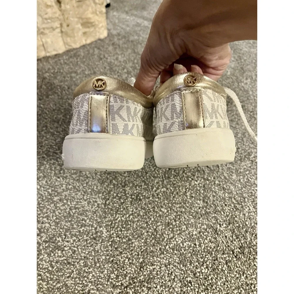 Michael Kors Girls Youth Size 1 Lace up Sneakers Shoes‎ Beige Gold MK Logo
